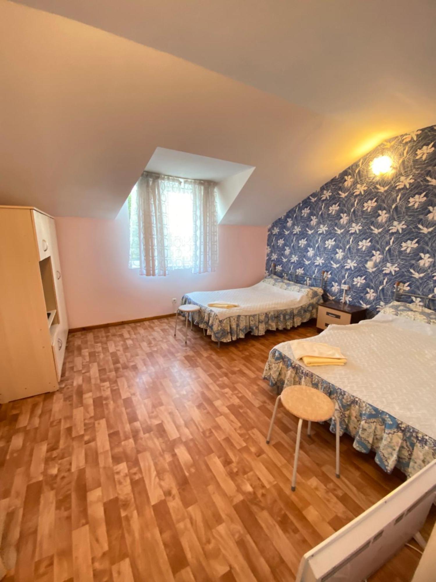 Osobyi Guest House 乔尔蓬阿塔 外观 照片