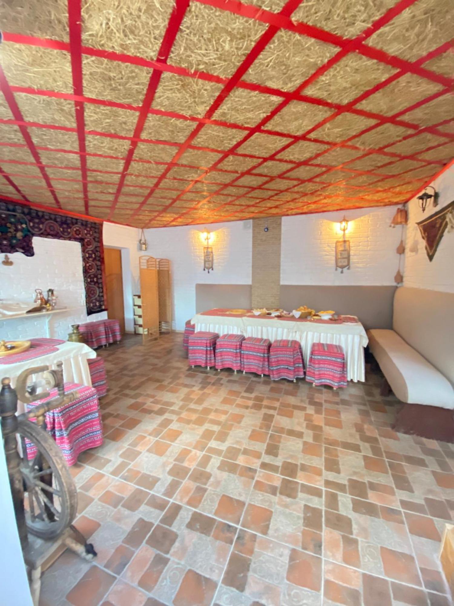 Osobyi Guest House 乔尔蓬阿塔 外观 照片