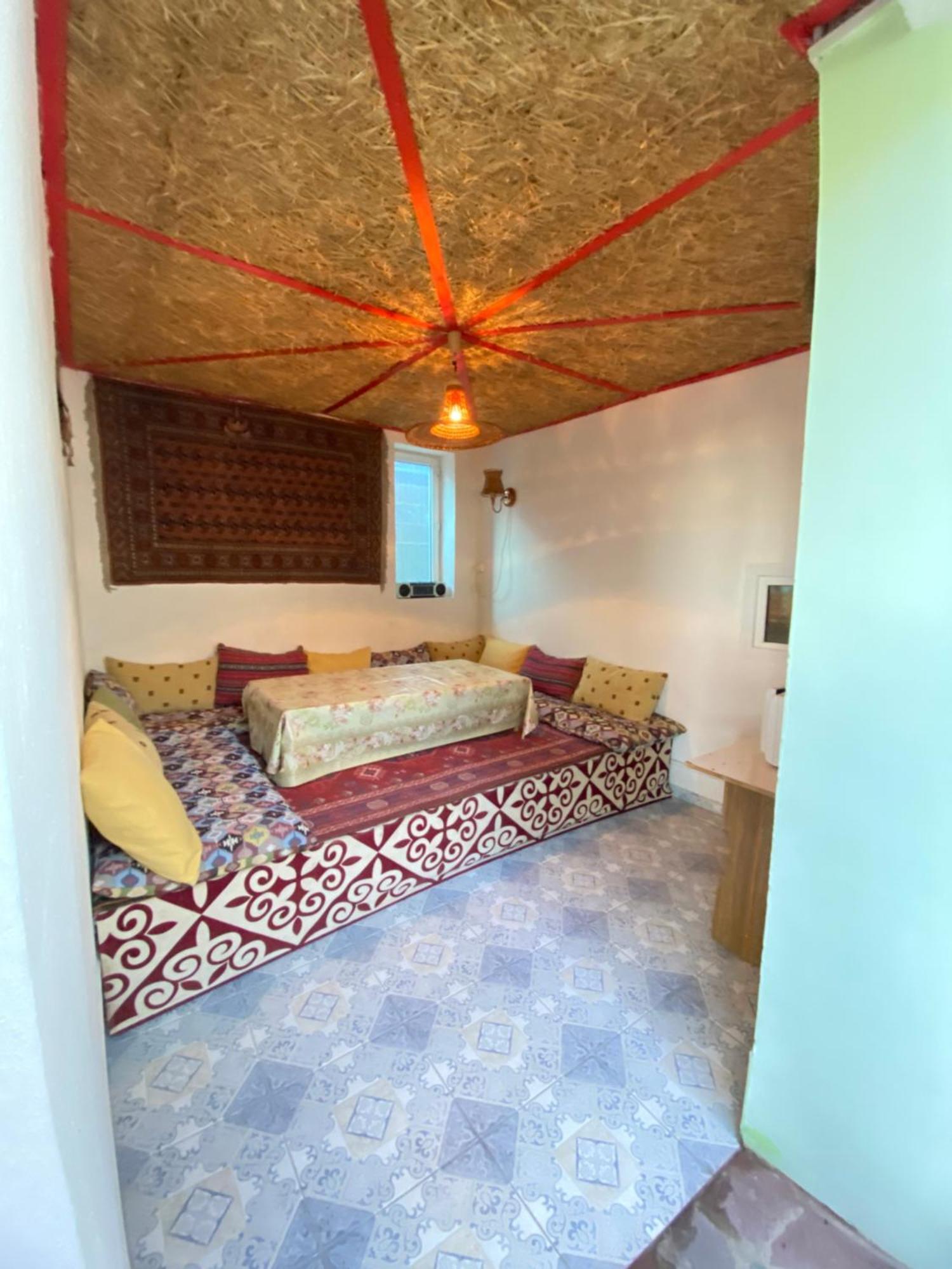 Osobyi Guest House 乔尔蓬阿塔 外观 照片