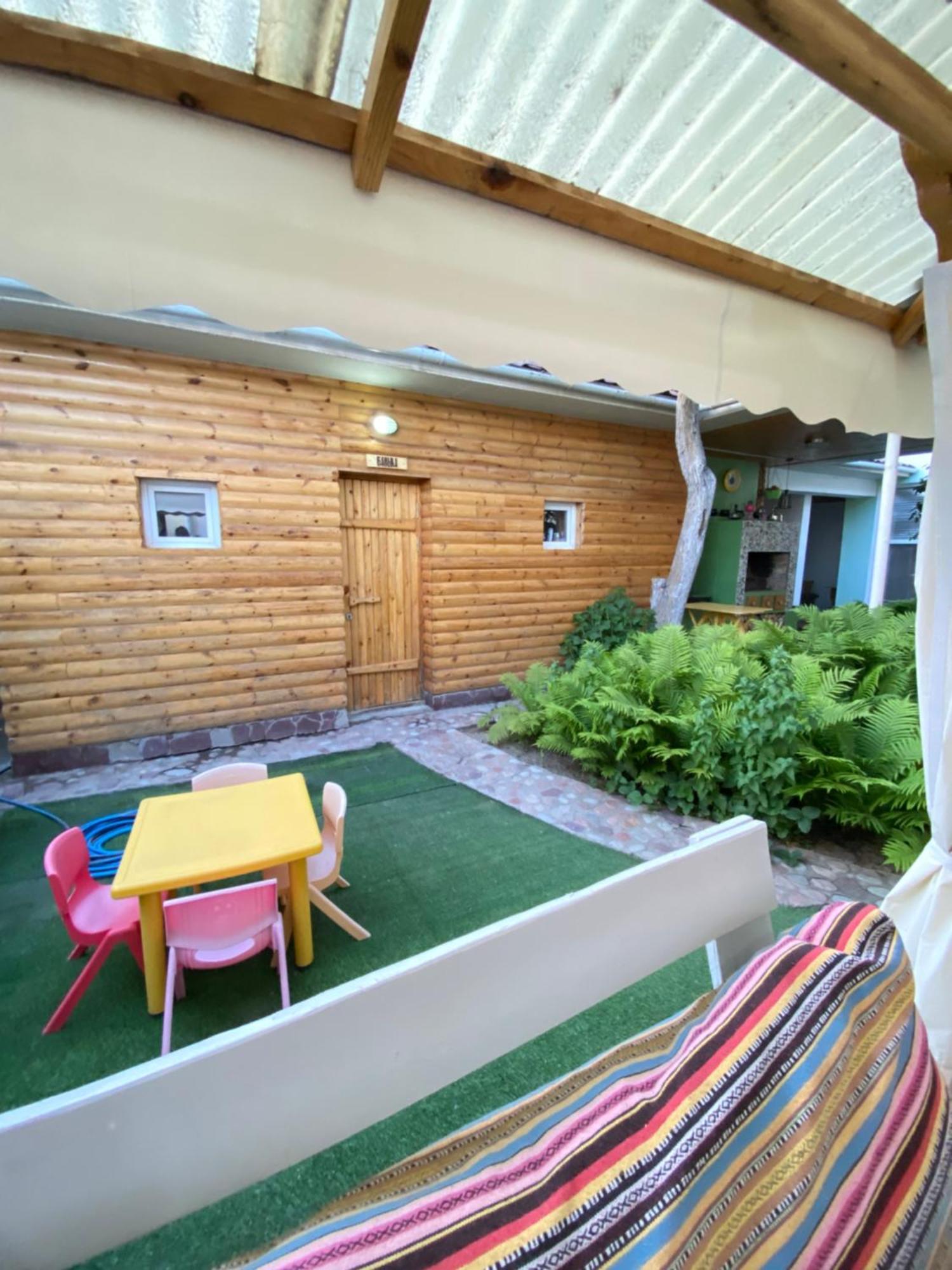 Osobyi Guest House 乔尔蓬阿塔 外观 照片